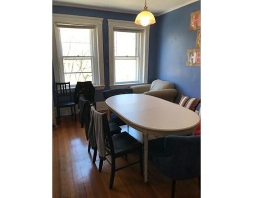 26 Parkway Rd in Brookline, MA - Building Photo
