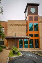 1 Aberdeen Way, Unit 999999 in Cambridge, MA - Foto de edificio - Building Photo