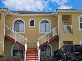 3201 Lake Marion Golf Resort in Poinciana, FL - Building Photo
