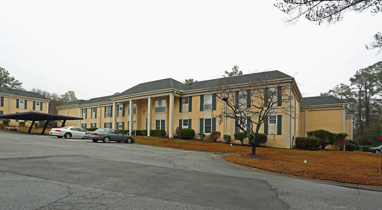 Chateau De Ville in Columbia, SC - Building Photo