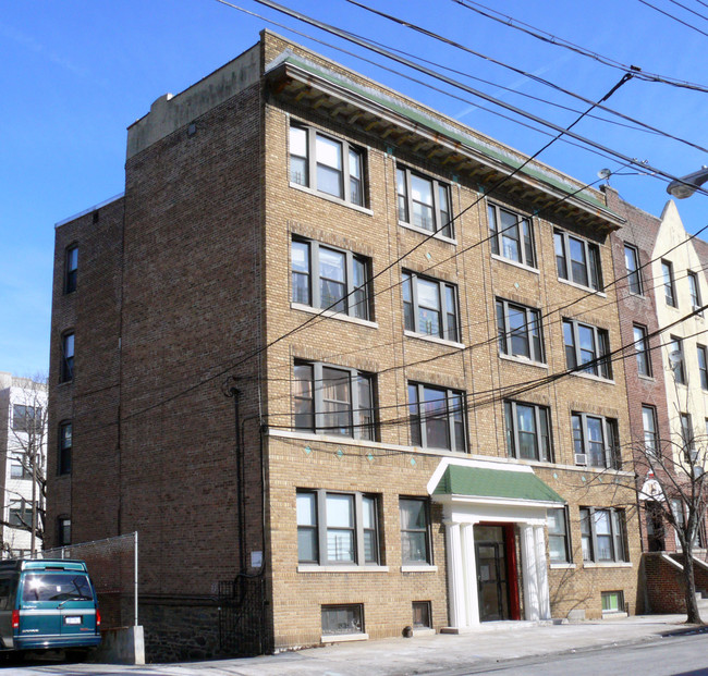 27 Pelton St in Yonkers, NY - Building Photo - Building Photo