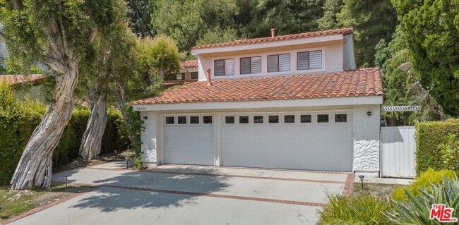 property at 23454 Park Hermosa