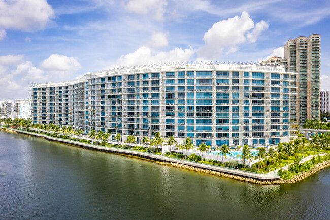 Echo Aventura in Aventura, FL - Building Photo - Building Photo