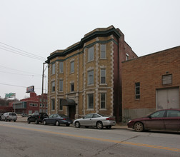 Montclaire Apartments in Kansas City, MO - Building Photo - Building Photo