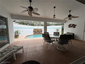 17031 Coral Cay Ln in Ft. Myers, FL - Foto de edificio - Building Photo