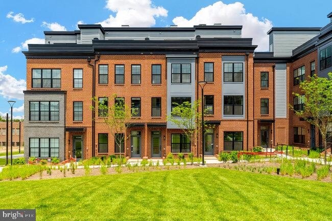 11236 Bunsen St in Reston, VA - Building Photo - Building Photo