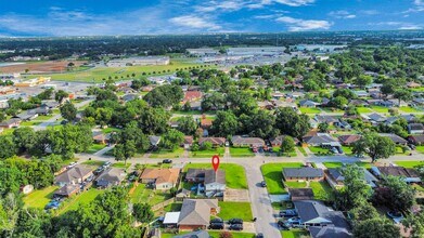 5747 Turtle Creek Rd in Houston, TX - Building Photo - Building Photo