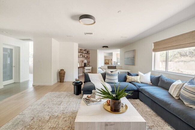 4330 E McDonald Dr in Paradise Valley, AZ - Building Photo - Building Photo