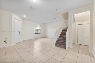 3356 W 105th Ter in Hialeah, FL - Building Photo - Building Photo