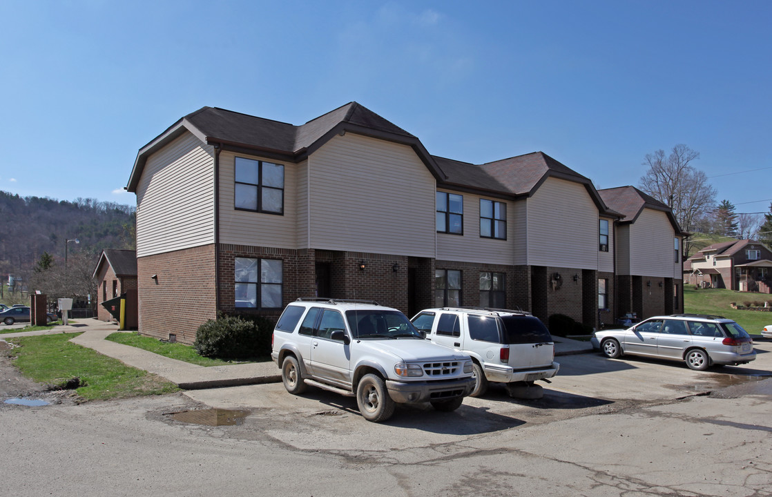 Victorville Apartments in Hamlin, WV - Building Photo