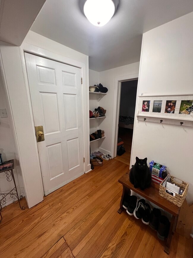 17 Idlewild Park, Unit 2nd floor