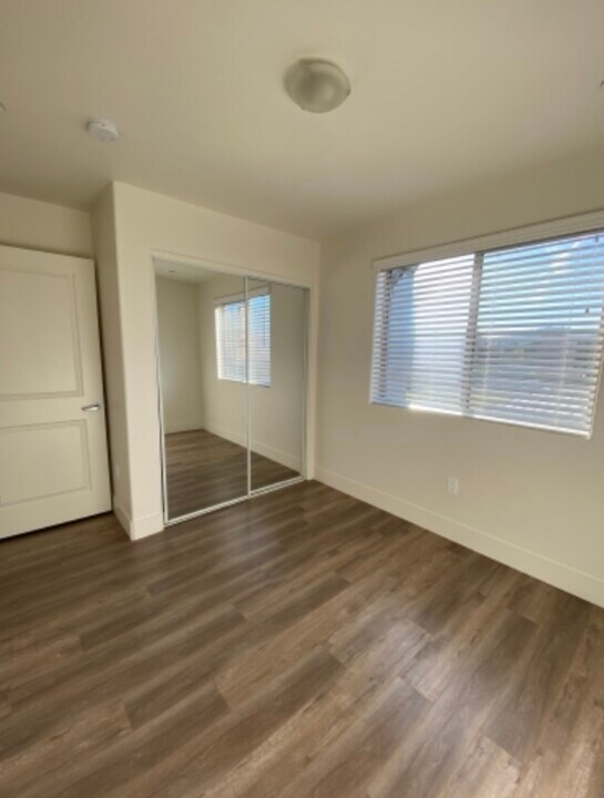 11312 Huston St in Los Angeles, CA - Building Photo