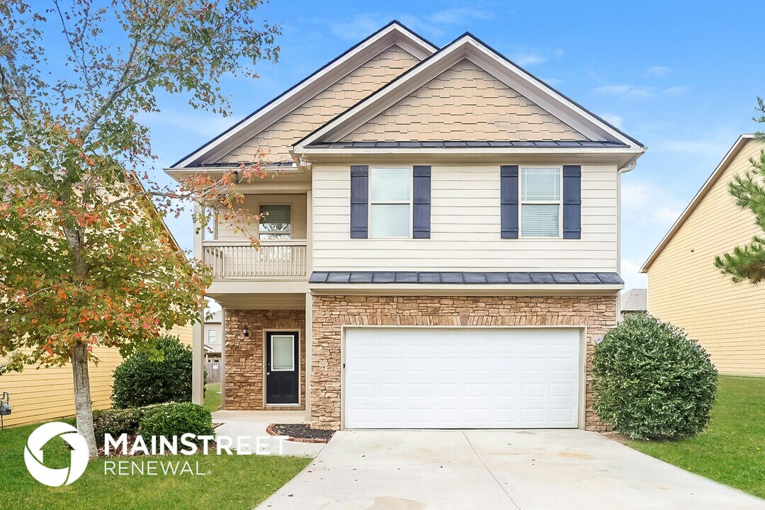 7685 Battle Way in Fairburn, GA - Building Photo