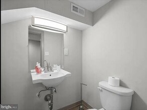 3913 Mt Pleasant Ave in Baltimore, MD - Building Photo - Building Photo
