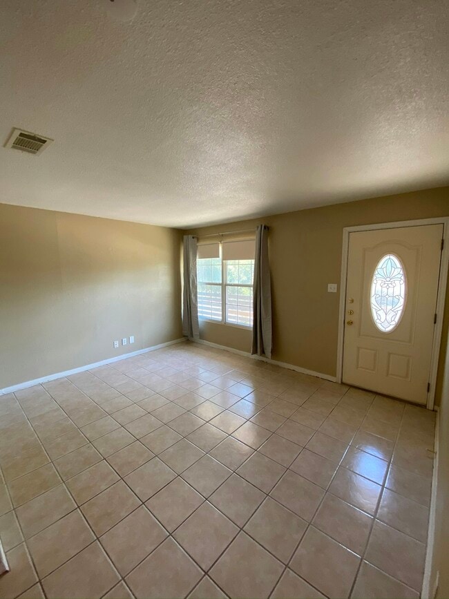 401 Philco Dr in Austin, TX - Building Photo - Building Photo