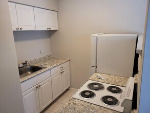 504 W Perry St in Lantana, FL - Building Photo - Building Photo