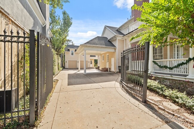 3 Courtlandt Pl in Houston, TX - Building Photo - Building Photo