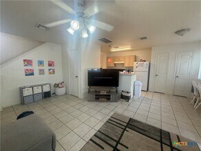 103 Cedargrove in San Marcos, TX - Building Photo - Building Photo