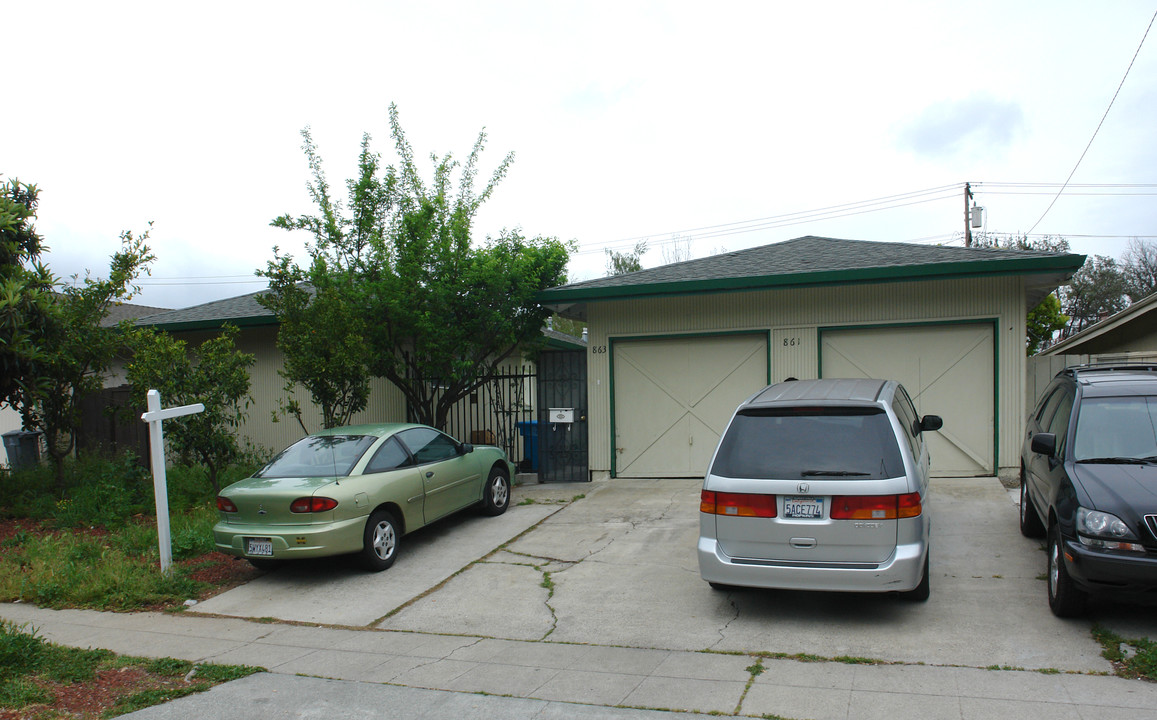 861-863 Miller Ave in Cupertino, CA - Foto de edificio