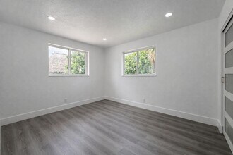 2807 Reo Ln in Palm Springs, FL - Building Photo - Building Photo