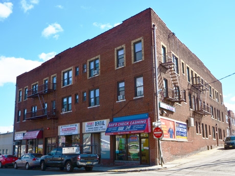 102 Main Ave in Passaic, NJ - Building Photo