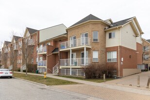 Old Kennedy Village in Markham, ON - Building Photo