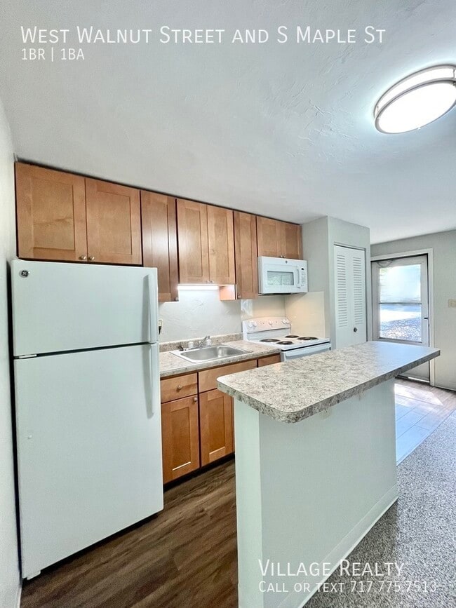 76 W Walnut St in Yoe, PA - Building Photo - Building Photo