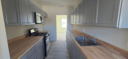 13358 Verbena St in Trona, CA - Building Photo - Building Photo