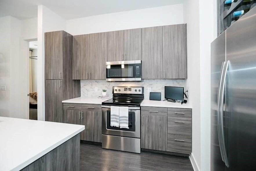 6075 Roswell Rd, Unit 1206 in Atlanta, GA - Building Photo
