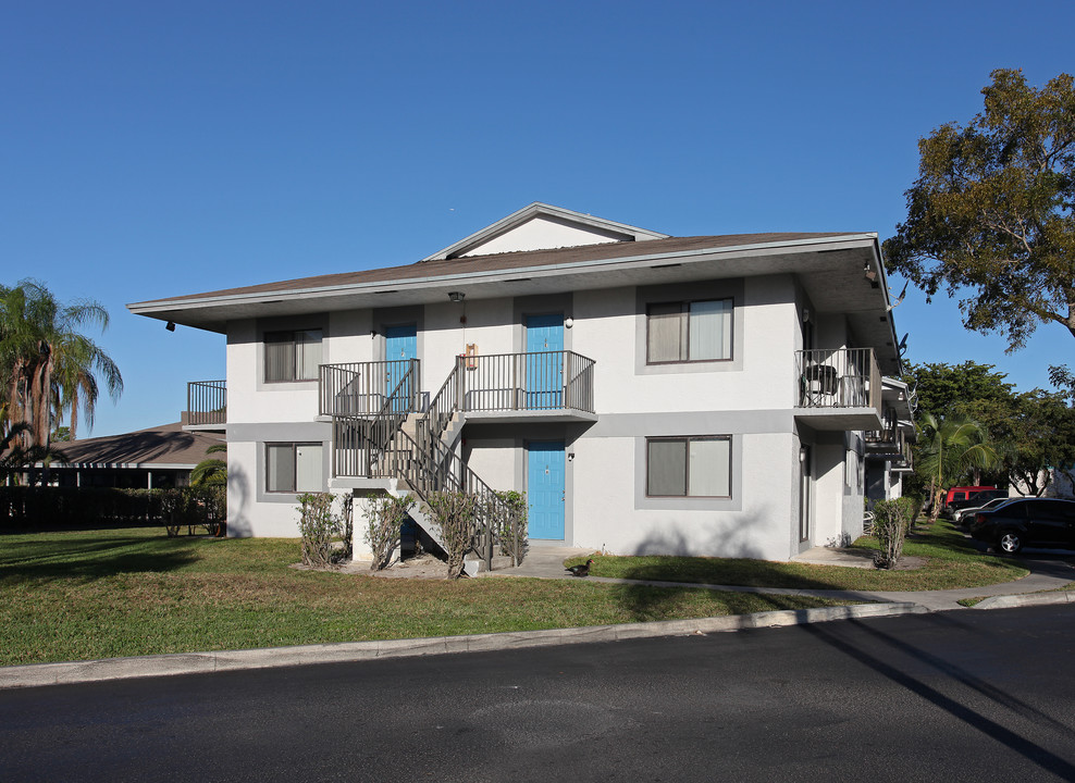 The Parkwest Apartments in Lauderhill, FL - Building Photo