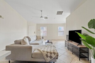 10901 W Lewis Ave in Avondale, AZ - Building Photo