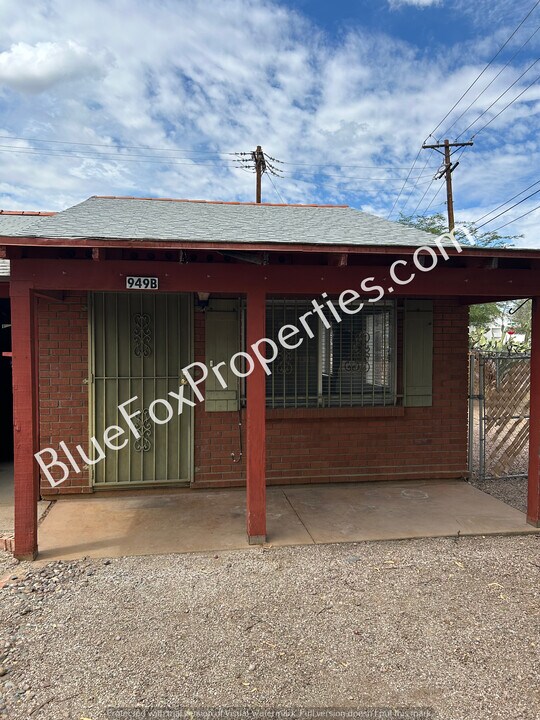 949 N Montezuma Ave in Tucson, AZ - Building Photo