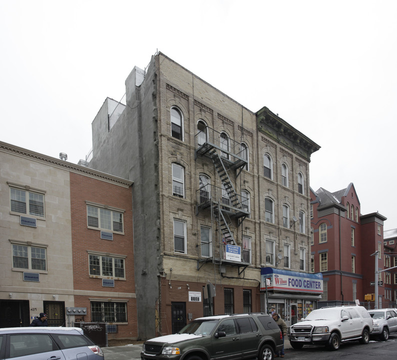 441 Wilson Ave in Brooklyn, NY - Building Photo