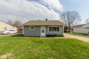 380 Parkway St in Whiteland, IN - Building Photo