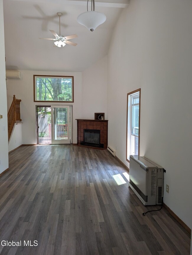 63 Thimbleberry Rd in Ballston Spa, NY - Building Photo - Building Photo