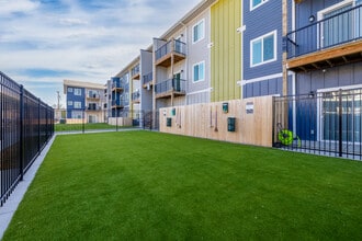 Dumont at Delano in Wichita, KS - Foto de edificio - Building Photo