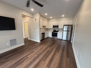 Lofts at Cherry Hill - East Village in Columbia, MO - Foto de edificio - Building Photo