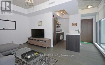 461 Adelaide St W in Toronto, ON - Building Photo - Building Photo