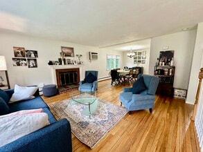 30 Lyman Rd in West Hartford, CT - Building Photo - Building Photo