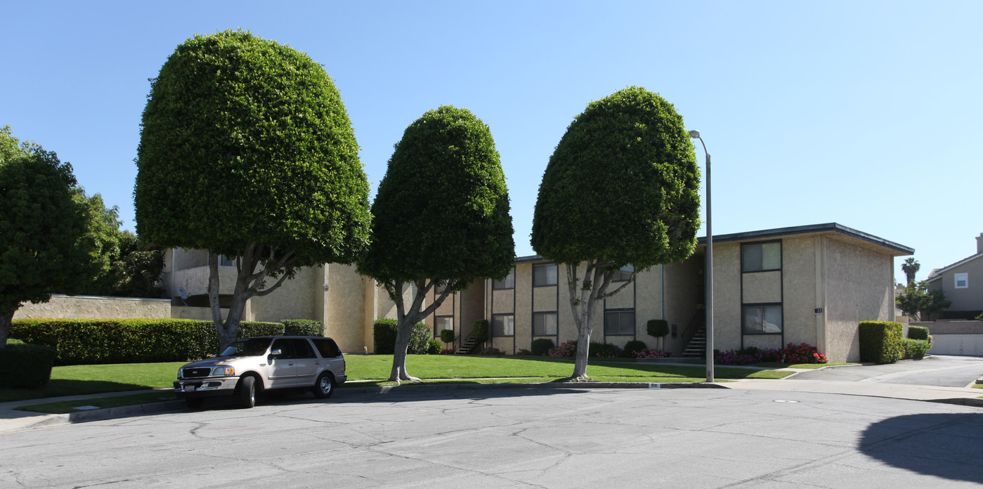Garden Glen Apartments in Glendora, CA - Foto de edificio