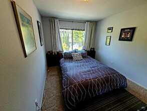 543 Victoria St in Costa Mesa, CA - Foto de edificio - Building Photo