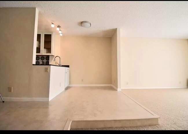 property at 3029 Kaiser Dr