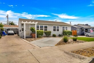7961 Nichals St in Lemon Grove, CA - Building Photo - Building Photo