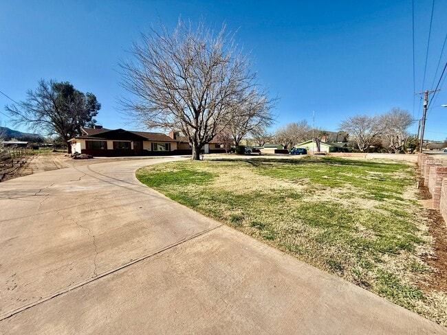 977 W 400 S in Hurricane, UT - Building Photo - Building Photo