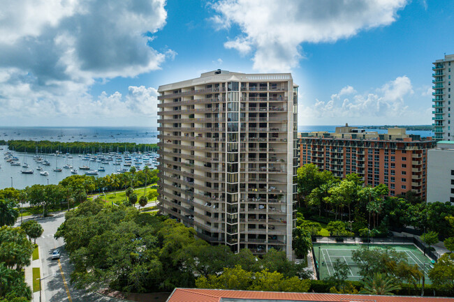 Yacht Harbour in Miami, FL - Building Photo - Building Photo