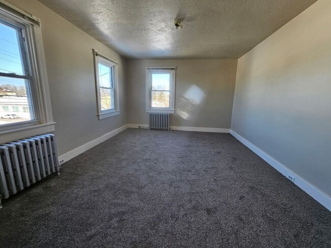 147 S Main St in Manchester, PA - Building Photo - Building Photo