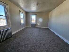 147 S Main St in Manchester, PA - Building Photo - Building Photo