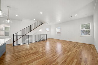 5341 Larkin St in Houston, TX - Building Photo - Building Photo
