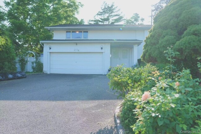 23 Clinton Ln