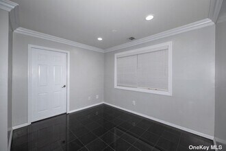 16 Overlook Dr-Unit -16 in Farmingville, NY - Building Photo - Building Photo
